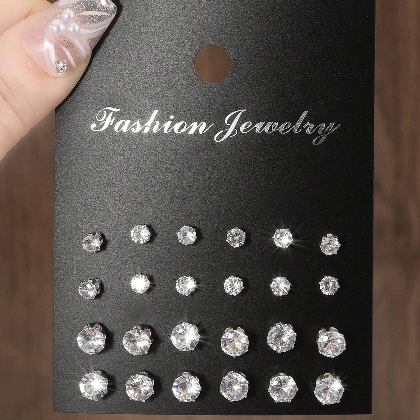 PairsEarrings Are Suitable For Gifts To Parties,And Couples